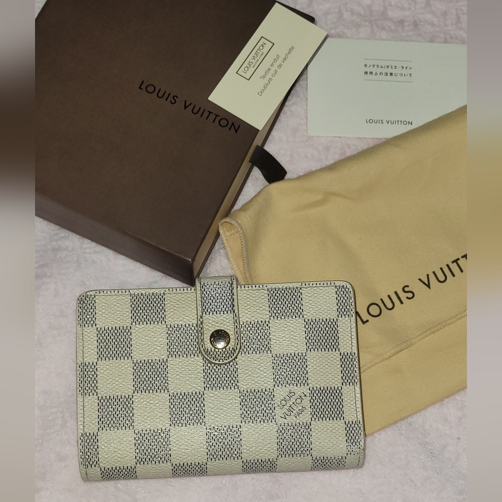 Louis Vuitton Damier Azur MI3009 2009 In France 5 3/4 Length And 4 Inches Wide